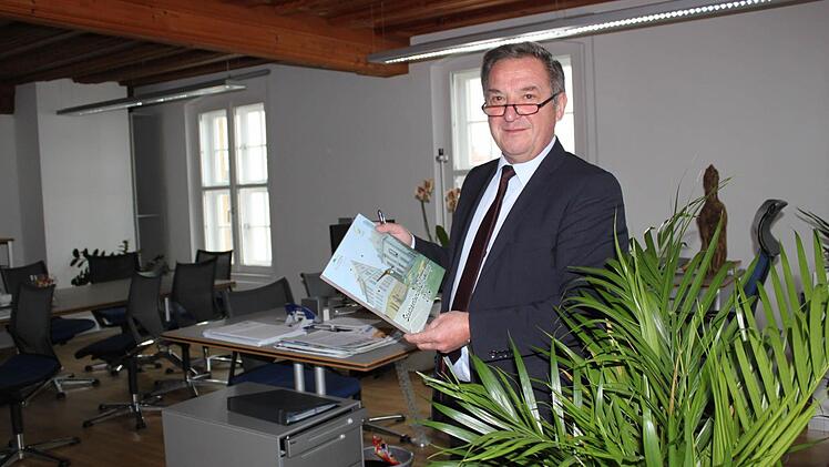 Und wo soll die Hallstadtuhr jetzt hin?Foto: Anette Schreiber