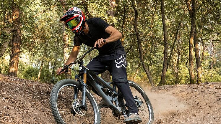 Unfall in Frammersbach: 14-Jähriger stürzt in Bikepark und stirbt