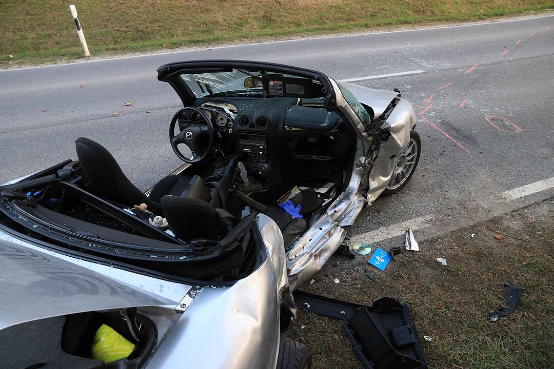 Kollision im Kreis Lichtenfels: Beifahrerin schwebt in Lebensgefahr