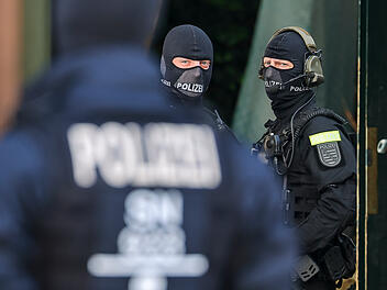 Massenschlägerei vor Fürther Rathaus