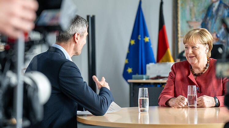 Die ehemalige Kanzlerin Angela Merkel blickt auf ihre Migrationspolitik zurück.
