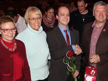 Kandidaten unter sich: Sabine Dittmar (Bundestag); MdB Susanne Kastner, Matthias Kihn (Landtag), Unterbezirksvorsitzender Jürgen Hennemann und Bezirkstagskandidat Bernhard Ruß aus Sand (im Bild von links).