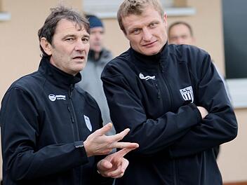 Erwin Albert (links), Trainer des FC Sand, und sein Assistent Matthias Bayer.