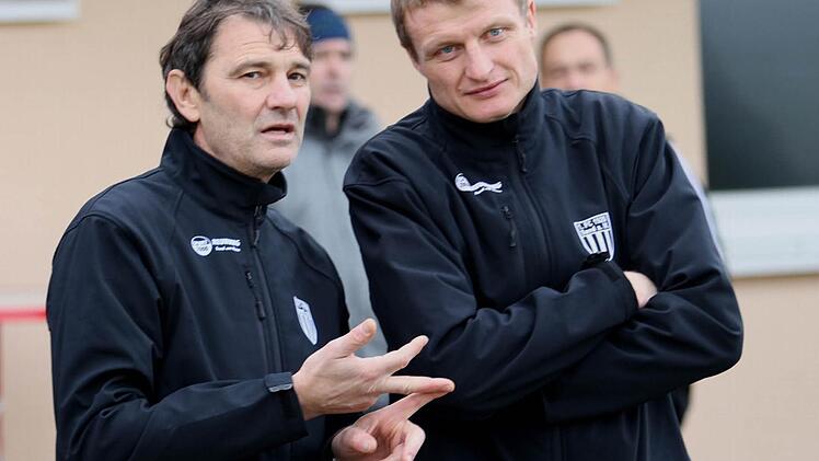 Erwin Albert (links), Trainer des FC Sand, und sein Assistent Matthias Bayer.