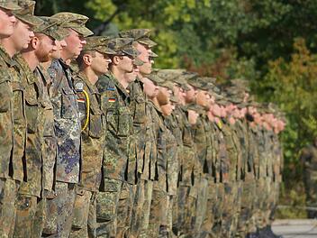 Neues Wehrpflicht-Modell in Arbeit: Bundeswehr will und braucht mehr Soldaten