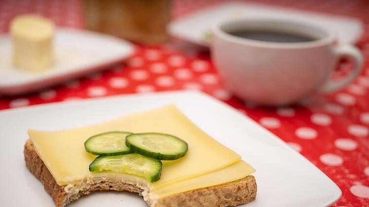 Frühstück mit Käsescheiben