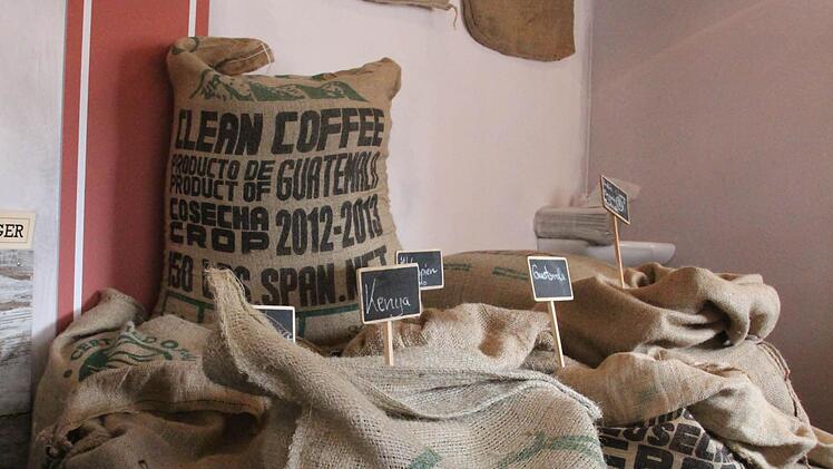 Das Steuerlager mit den Kaffeesäcken.