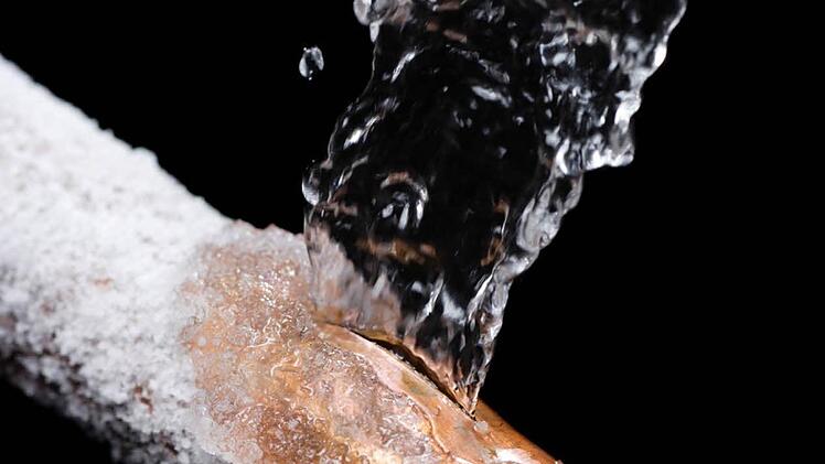 Das Leitungssystem der Frankenwaldgruppe ist größtenteils veraltet. Dies hat zu einer finanziellen Schieflage des Wasserversorgers geführt, den MdL Jürgen Baumgärtner nun wieder auf Kurs bringen will. Foto: Archiv