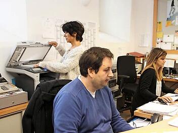 Inge Bulheller, Björn Hein und Nadine Bötsch (von links) arbeiten bei "Kultourismus im Schloss".  Foto: Archiv/Thomas Malz