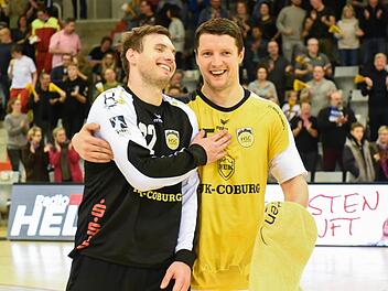 Zwei Hauptdarsteller in der Arena: Der überragende HSC-Torsteher Oliver Krechel (links) und Romas Kirveliavicius, der Rot sah.