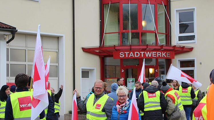 Warnstreik bei den Bad Brückenauer Stadtwerken. Foto: Julia Raab