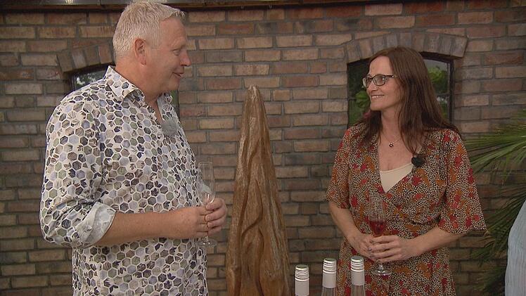 Im Date mit der Verwaltungsangestellten Kirstin knistert es.