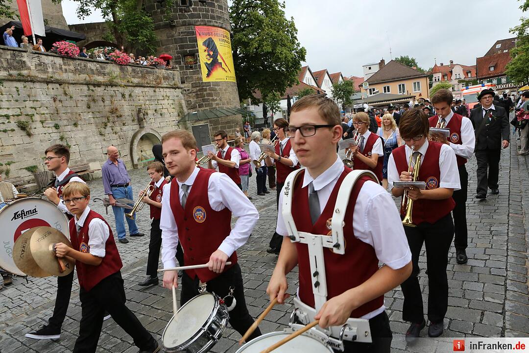 Kronacher Freischießen: Schützenauszug
