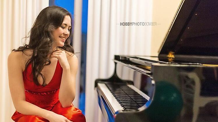 Die Pianistin Nina Scheidmantel  Foto: pr