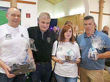 Die Sieger des neuen "Meet and Greet" beim Vogelschießen (von links): Reinhard Mohr, Schützenmeister Stefan Stahl, Katharina Stang und Oliver Malowitz-Wendt  Foto: SG Coburg