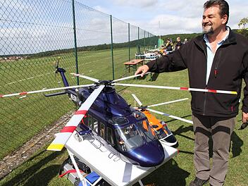 Der Helikopter von Reiner Hänschen aus Rothenburg hat fünf Rotorblätter. Fotos: Mathias Erlwein