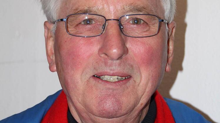 Klaus Günther Neumann hat die Zeitung immer von der Nachbarin bekommen. Nun ist die umgezogen und Neumann hat sich ein Probe-Abo bestellt.