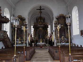 Nicht nur in der Stettfelder Kirche ist der Wurm drin: Als es um die Beteiligung der politischen Gemeinde an der Beseitigung des Holzwurmbefalls in der Kirche ging, zeigte sich Alfons Hartlieb über den fehlenden Zugang zum Gotteshaus verärgert und lehnte ab. Foto: Christian Ziegler