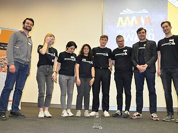 Rummelsberg: Gelähmten Menschen das Greifen wieder ermöglichen - Klinik-Chefarzt erhält Award Rummelsberg: Gelähmten Menschen das Greifen wieder ermöglichen - Klinik-Chefarzt erhält Award