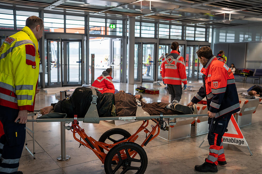 Großübung am Nürnberger Flughafen