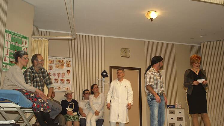 Die Komödie "Gute Besdserung" mit der Theatergruppe des TSV Oerlenbach. Foto: Stefan Geiger
