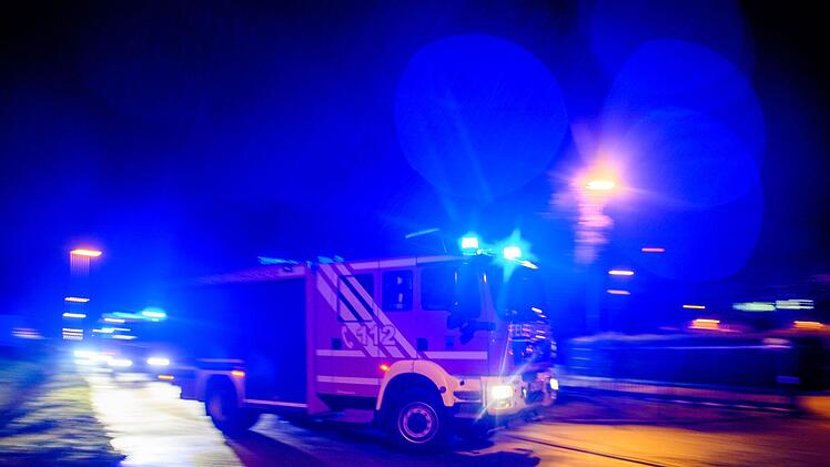 Illustration - Feuerwehr im Einsatz