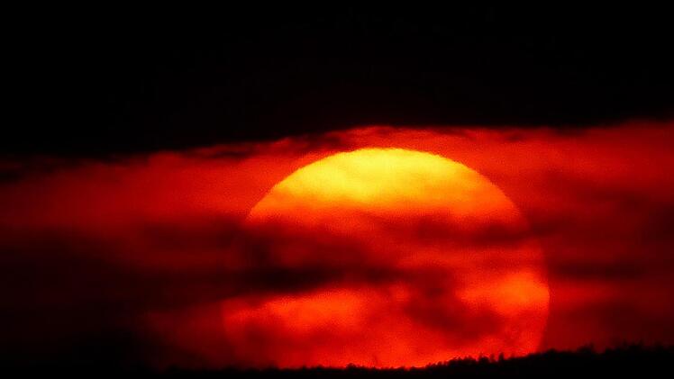 Japan ist das Land der aufgehenden Sonne - aber auch Sonnenuntergänge sind wunderschön.Foto: Manfred Wagner