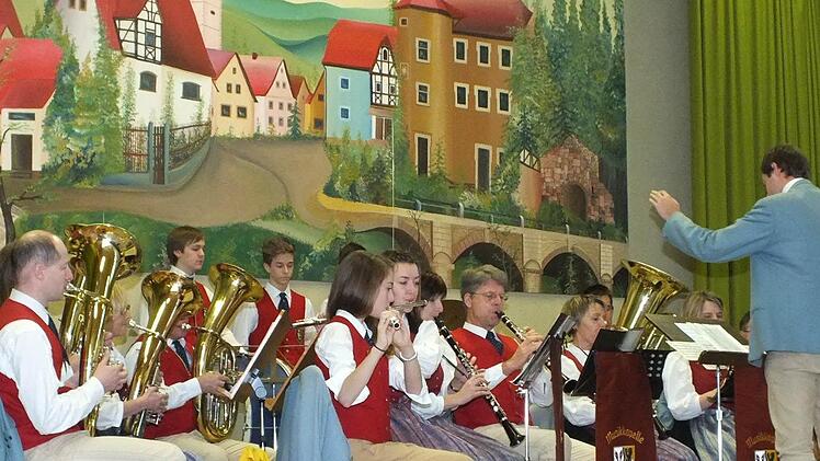 Die Steinacher Musikanten spielten beim Neujahrsempfang des Marktes Bad Bocklet auf. Fotos: Björn Hein