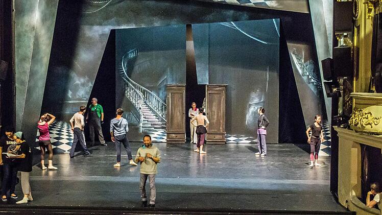 Probenimpressionen: "Aschenbrödel" kommt am 16. April am Coburger Landestheater auf die Bühne.Foto: Jochen Berger