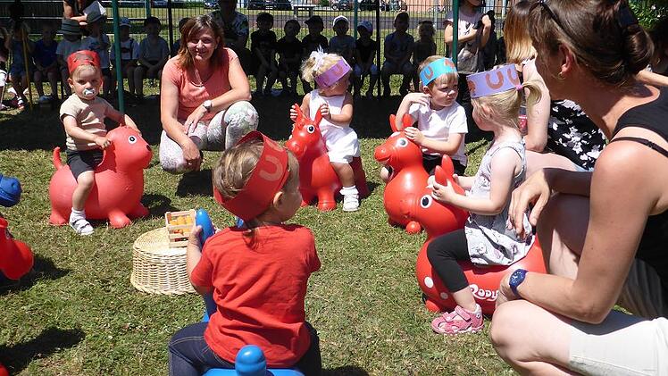 Pferde als gro&szlig;es Thema beim Sommerfest