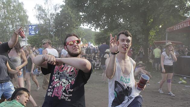 N&uuml;rnberg rockt: Bei Rock im Park wird getanzt bis der Staub wirbelt. Foto: Jennifer Brechtelsbauer