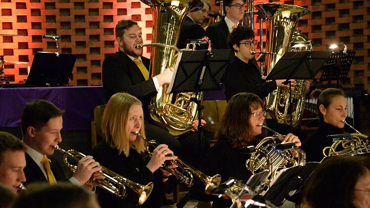 Die Bläserphilharmonie Forchheim in der Pfarrkirche Verklärung Christi Foto: Franka Struve
