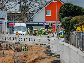 Gasaustritt auf Baustelle: Zwei Wohnhäuser evakuiert