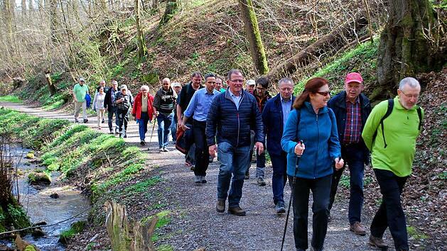 Wanderung zum Auftakt des zehnj&auml;hrigen "Hochrh&ouml;ner"-Jubil&auml;ums  Foto: Freies Journalistenb&uuml;ro der Rh&ouml;n