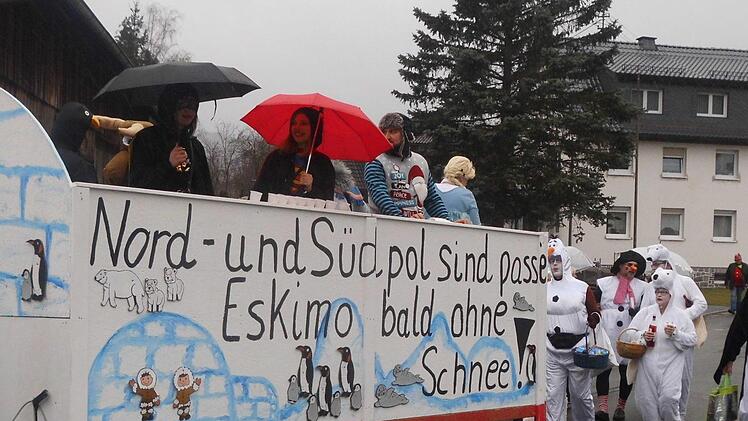 Impressionen vom Faschingsumzug in Welitsch. Foto: Wolfgang Leicht
