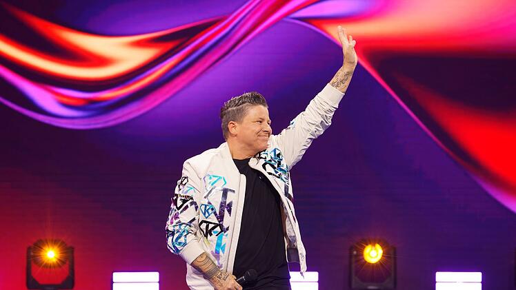 Kerstin Ott sang augenzwinkernd den Anti-Weihnachtssong "Nicht schon wieder diese Melodie".