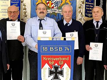 Klaus-Dieter Nitzsche, Erich Kohlmann, Hans Martin Dietsch, Reinhard Mühlhäuser, Alfred Herrmann und Vorsitzender Helmut Karrer bei der BSB-Kreissitzung Foto: Franz Gaöster