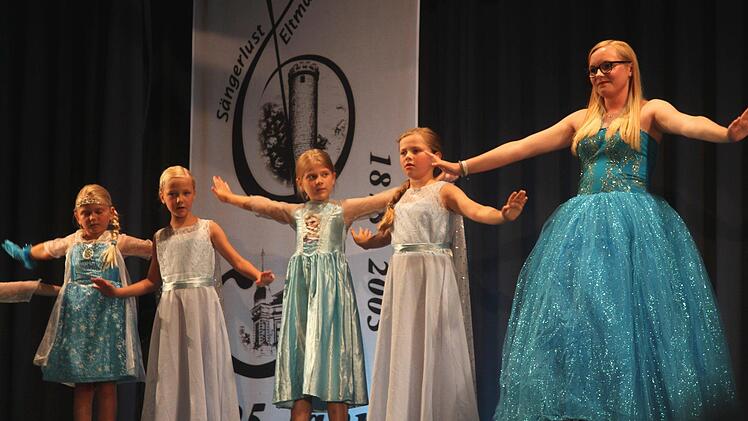 Szene aus dem Filmhit "Die Eiskönigin" mit Gina Angebrand (rechts)