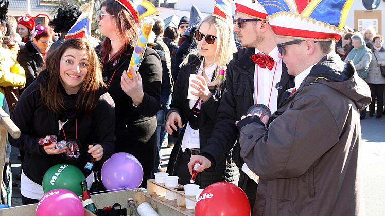 Impressionen vom Faschingsumzug in Neukenroth. Foto: Michael Wunder
