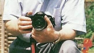 So ist Heinz Güthlein über Jahrzehnte hinweg im Coburger Land unterwegs gewesen: Immer mit der Kamera in der Hand.