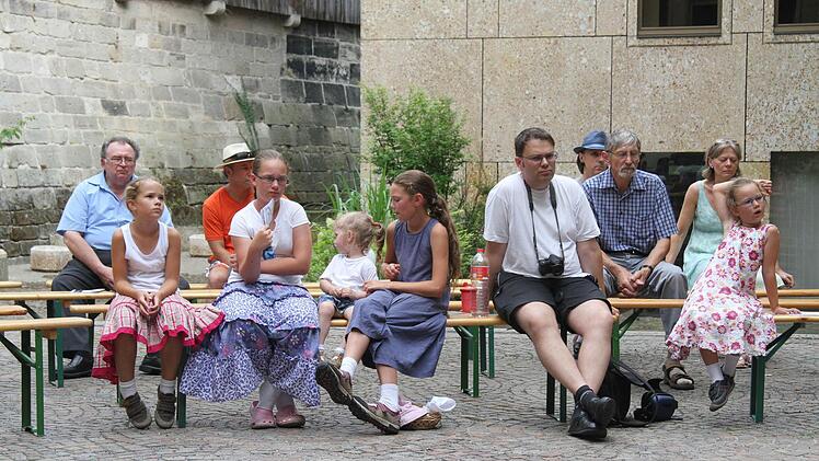 Trotz Temperaturen über 30 Grad im Schatten kamen die Fans des Kammerorchesters Cäcilia zur Sommerserenade.