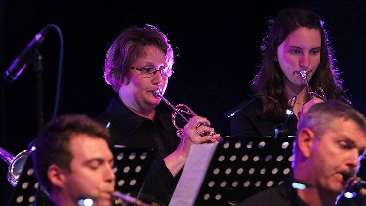 "Dreams and Drums" lautet das Motto beim Konzert des Coburger Hochschulchors und der Hochschul-Bigband am Freitag und Samstag im Kongresshaus. - Eintritt frei, Beginn: 19.30 Uhr. Fotos: Jochen Berger