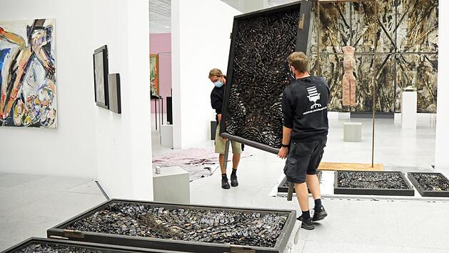 Weil die Kartoffeln, die der Künstler Robert Höfling im "Streichholzaltar" verwendet hat, von Brotkäfern befallen waren, musste das Kunstwerk abgebaut und gegen Schädlinge behandelt werden.