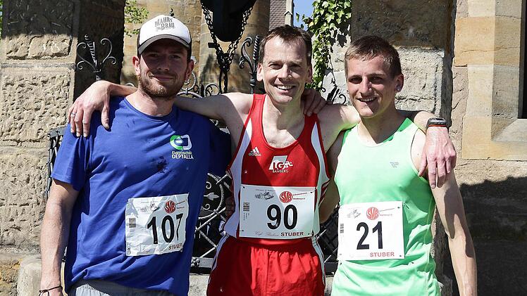 Das Siegertrio: Michael Sturm (3./l.), Roland Wild (1./M.) und Chris Dels (2./r.)