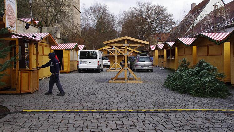 Aufbau der Kronacher Weihnacht 2015. Foto: Marco Meißner
