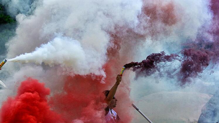 Pyrotechnik in der Blaich. Foto: Monika Limmer