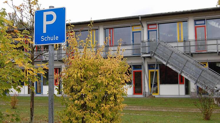 Hier, an der Jean-Paul-Schule in der Neustadter Straße, besuchte das siebenjährige Mädchen die erste Klasse.  Foto: Oliver Schmidt