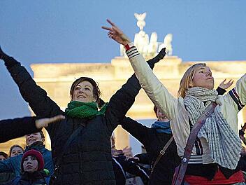 Am heutigen Freitag setzen Menschen in aller Welt eine Zeichen gegen frauenbezogene Gewalt,  Foto: dpa