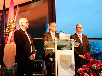 Maly (Mitte) beim Neujahrsempfang der Stadt Nürnberg. Foto: Pelke