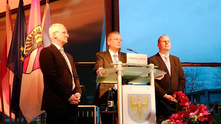 Maly (Mitte) beim Neujahrsempfang der Stadt Nürnberg. Foto: Pelke